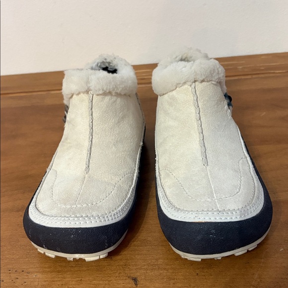 Merrell Spirit Tibet Black and Cream Performance Footwear Size 9 - Picture 2 of 13